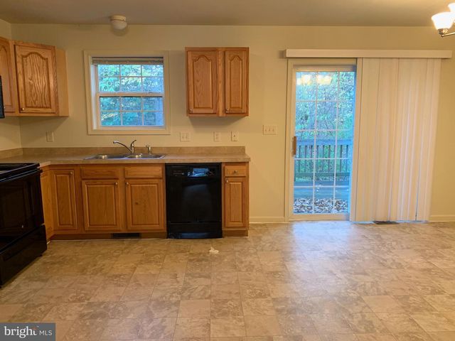 69 CROOKED DR, Enola, PA 17025