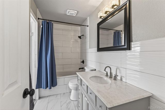 5915 S Nepal Street, Centennial, CO 80015