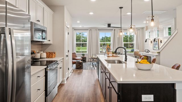4633 Forest Hills Drive 904, North Charleston, SC 29418