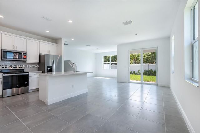 542 Parsons Way 0, Deerfield Beach, FL 33442