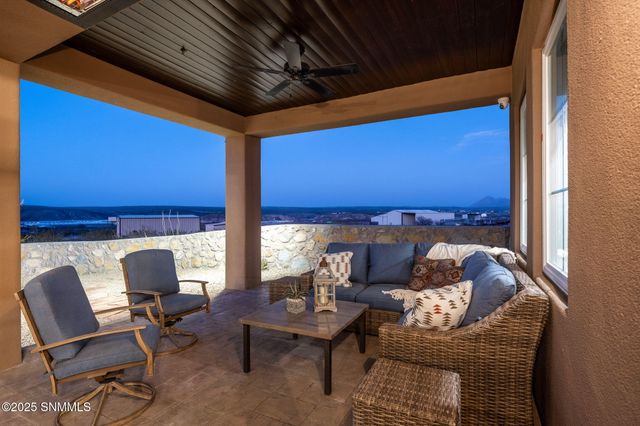 46 Springfield Court, Las Cruces, NM 88007