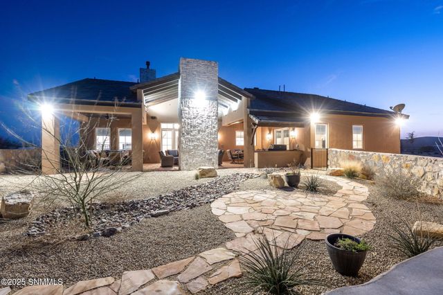 46 Springfield Court, Las Cruces, NM 88007