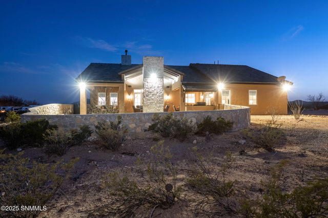 46 Springfield Court, Las Cruces, NM 88007