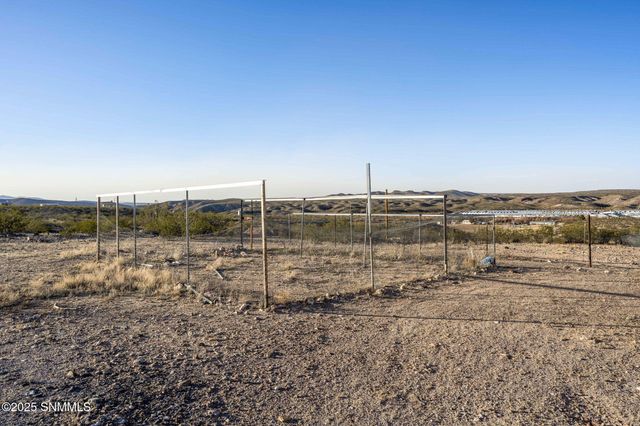 46 Springfield Court, Las Cruces, NM 88007