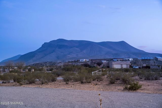 46 Springfield Court, Las Cruces, NM 88007