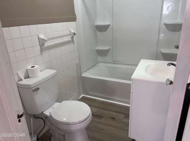 1144 S Main Street, Carthage, MO 64836