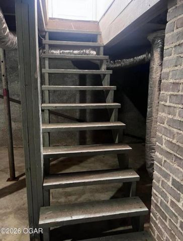 1144 S Main Street, Carthage, MO 64836