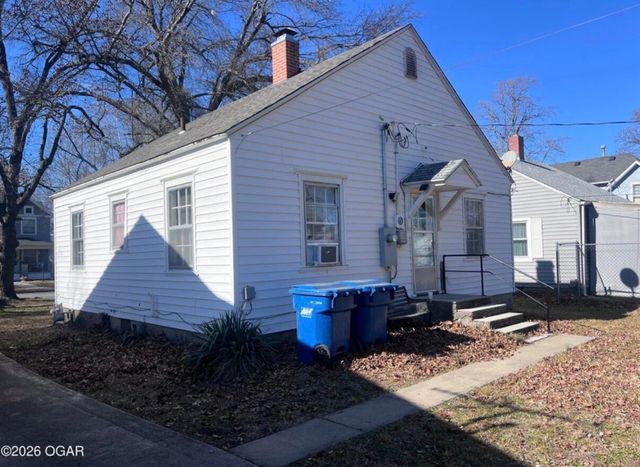 1144 S Main Street, Carthage, MO 64836