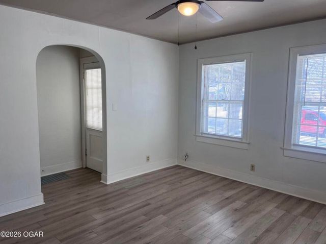 1144 S Main Street, Carthage, MO 64836