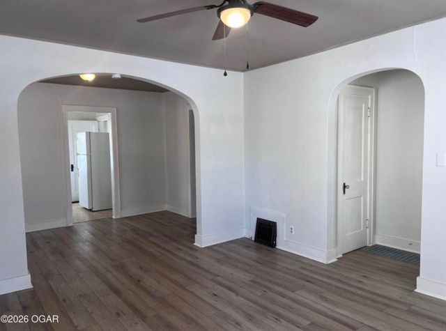 1144 S Main Street, Carthage, MO 64836