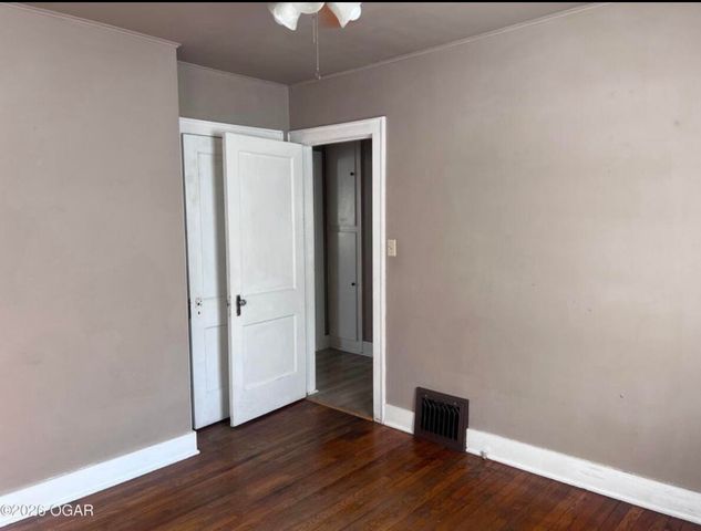 1144 S Main Street, Carthage, MO 64836