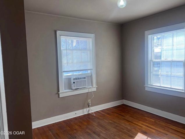 1144 S Main Street, Carthage, MO 64836