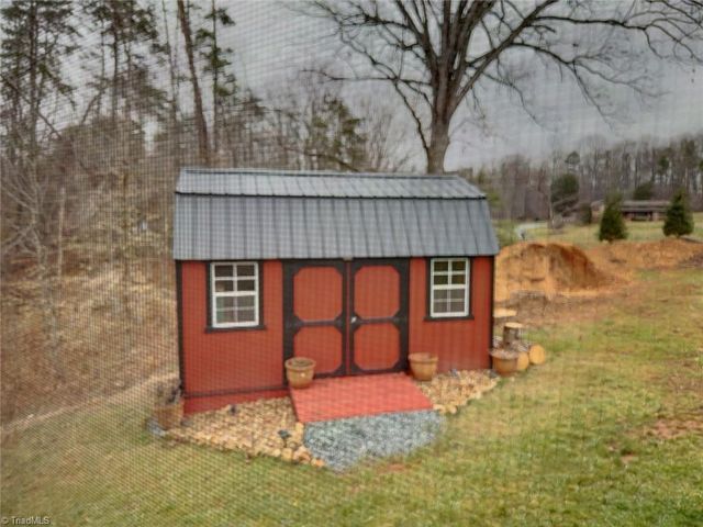 1020 Nauvoo Ridge Drive, Tobaccoville, NC 27050