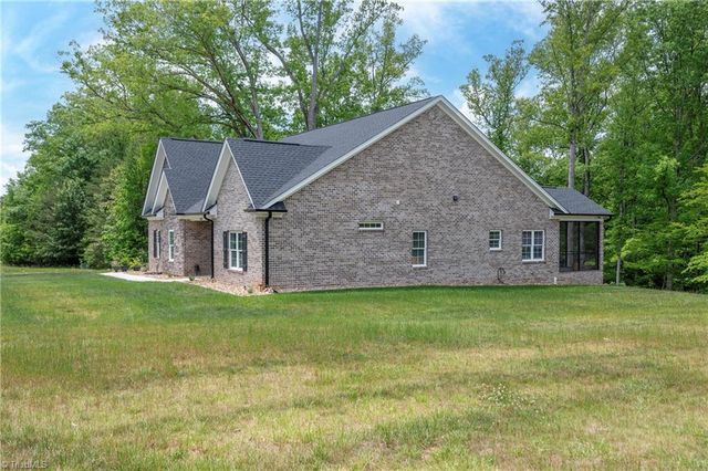 1020 Nauvoo Ridge Drive, Tobaccoville, NC 27050