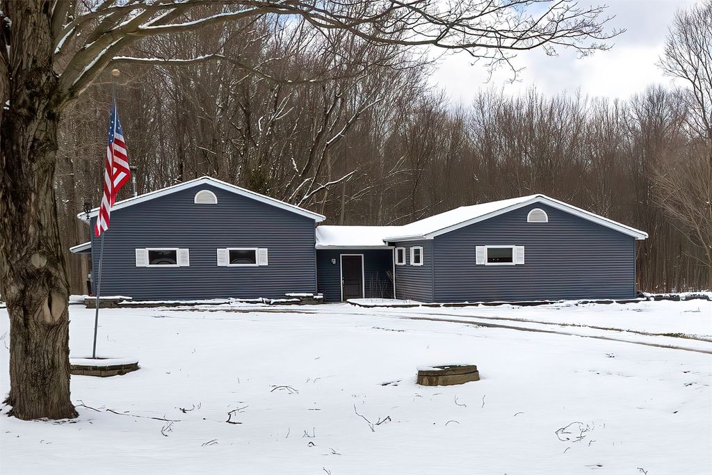 11466 SPRINGFIELD Road, Girard, PA 16417