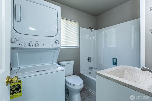 1516 S 272nd, Des Moines, WA 98198