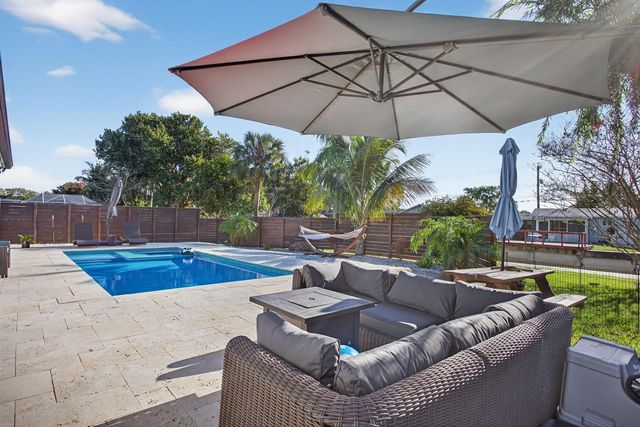 1530 W River Drive, Margate, FL 33063
