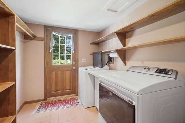 167 Llewellyn Drive, Westfield, MA 01085