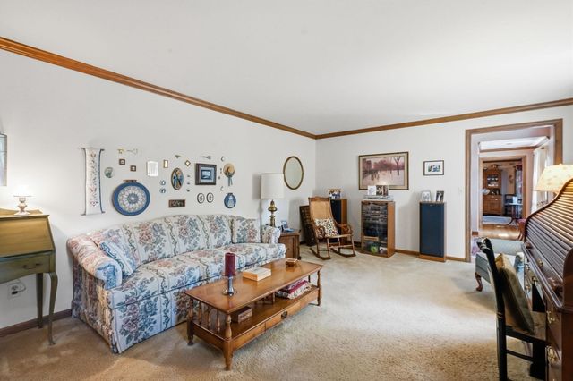 167 Llewellyn Drive, Westfield, MA 01085