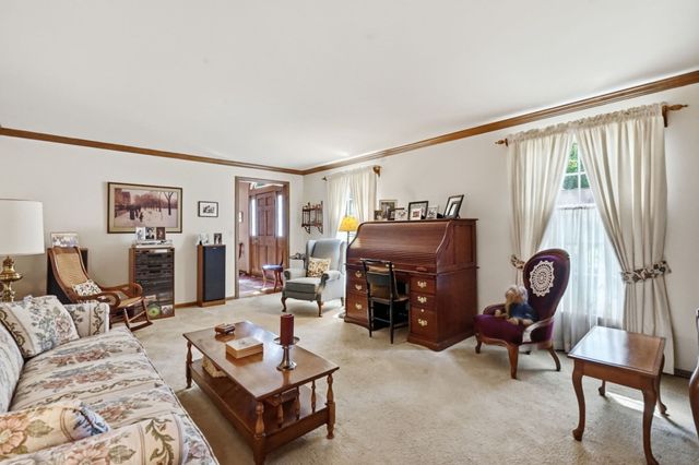 167 Llewellyn Drive, Westfield, MA 01085