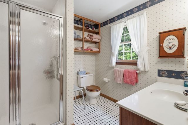 167 Llewellyn Drive, Westfield, MA 01085