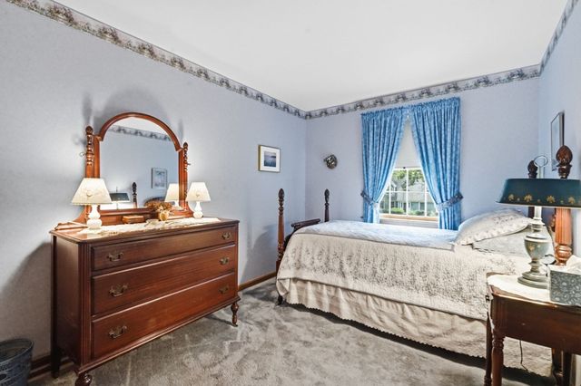 167 Llewellyn Drive, Westfield, MA 01085