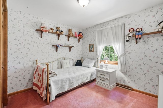 167 Llewellyn Drive, Westfield, MA 01085