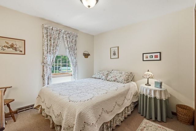 167 Llewellyn Drive, Westfield, MA 01085