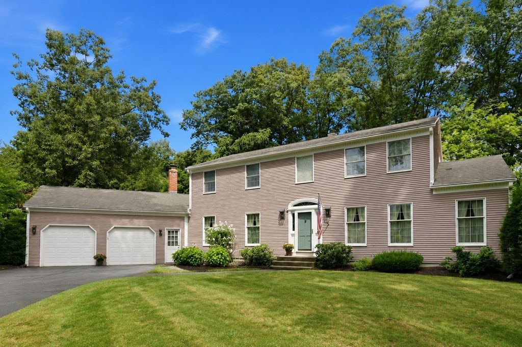 167 Llewellyn Drive, Westfield, MA 01085