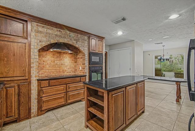 4473 Fm 2518 Road, Cleveland, TX 77327