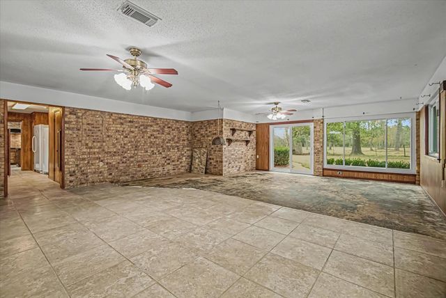 4473 Fm 2518 Road, Cleveland, TX 77327