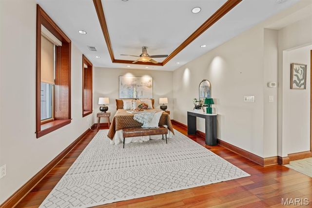 232 N Kingshighway Boulevard 1903, St Louis, MO 63108
