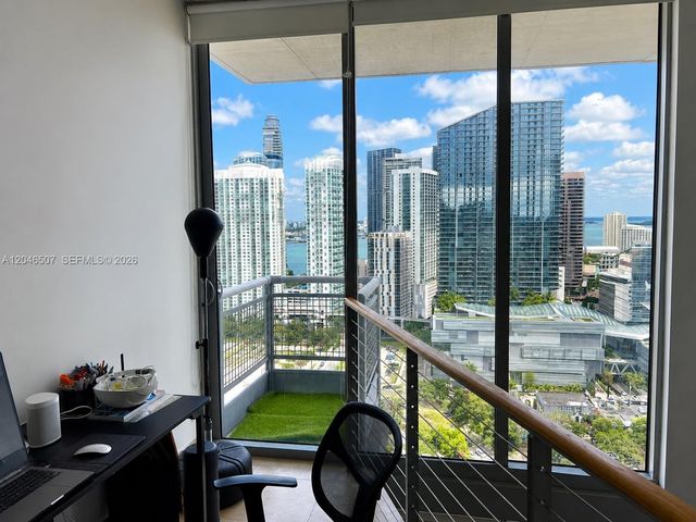 690 SW 1st Ct 3104, Miami, FL 33130
