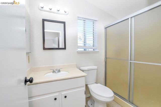 833 Oakwood Way, Oakley, CA 94561