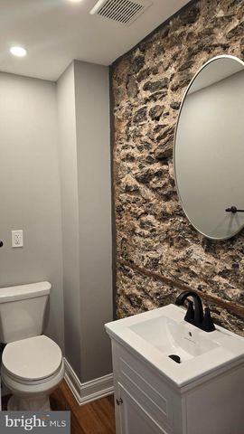 4121 TOWER ST, Philadelphia, PA 19127