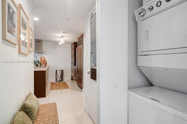 495 Brickell Ave 409, Miami, FL 33131