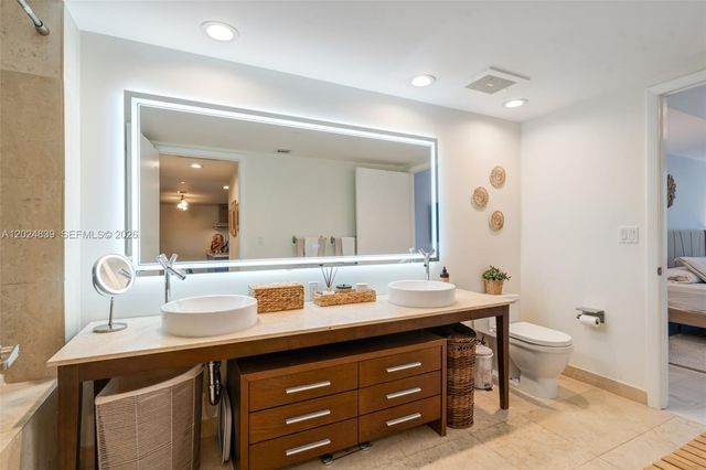 495 Brickell Ave 409, Miami, FL 33131