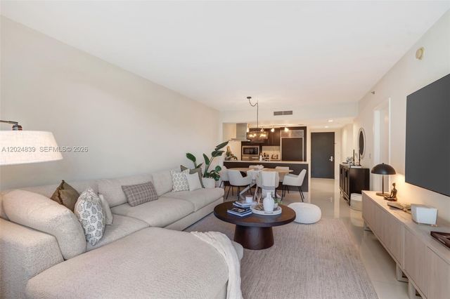 495 Brickell Ave 409, Miami, FL 33131