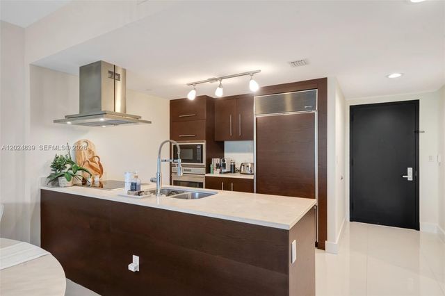 495 Brickell Ave 409, Miami, FL 33131