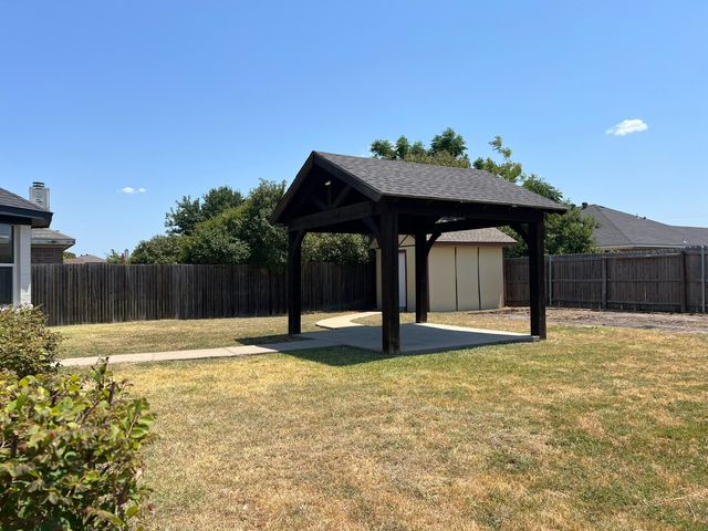1516 Powder Horn Lane, Arlington, TX 76018