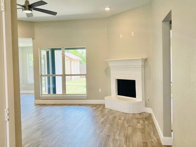 1516 Powder Horn Lane, Arlington, TX 76018
