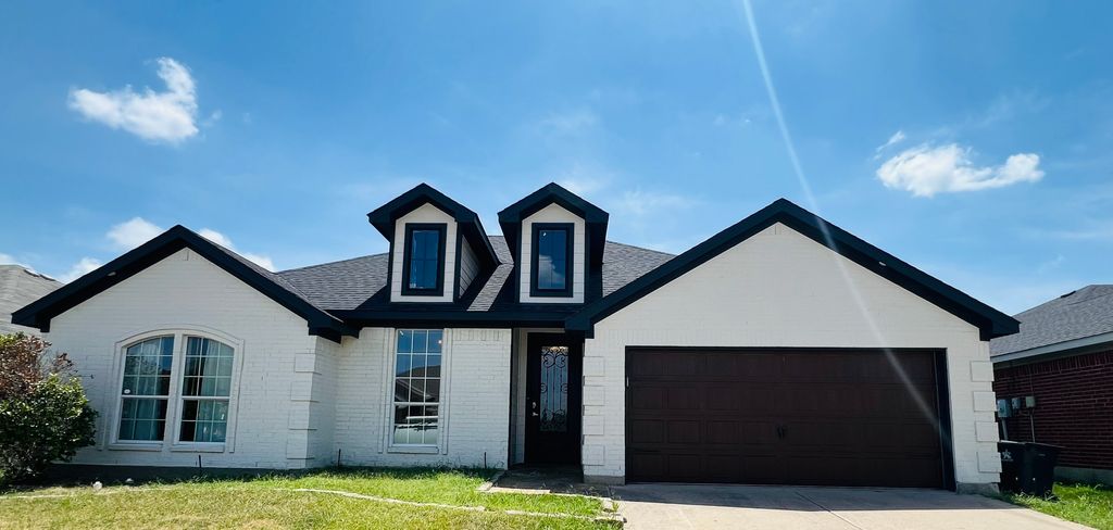 1516 Powder Horn Lane, Arlington, TX 76018