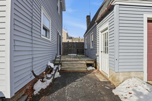 16 Bridge Street, Berwick, ME 03901