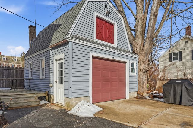 16 Bridge Street, Berwick, ME 03901