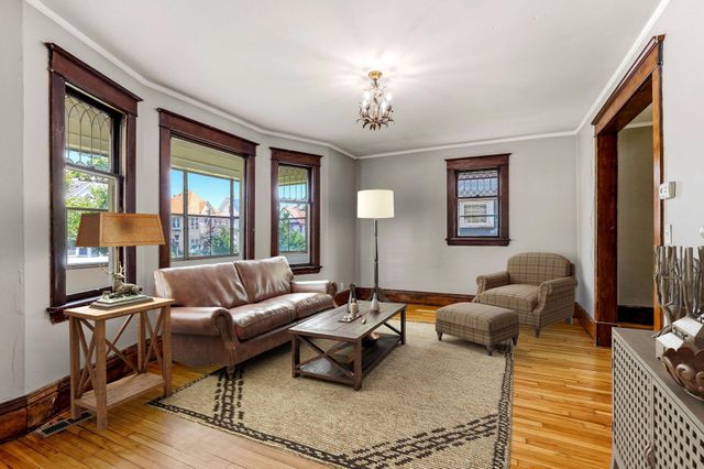 884 Iglehart Avenue, Saint Paul, MN 55104