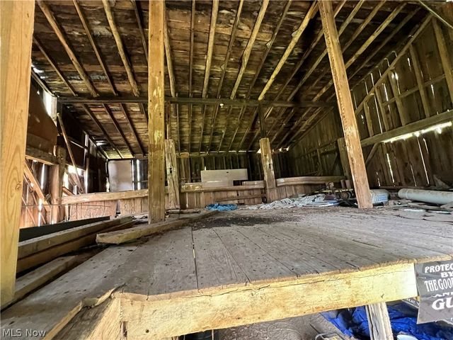 26 Daniels Avenue, Conneaut, OH 44030