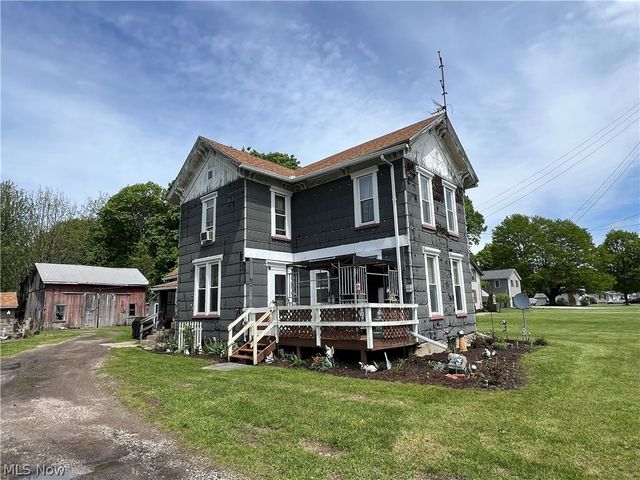 26 Daniels Avenue, Conneaut, OH 44030