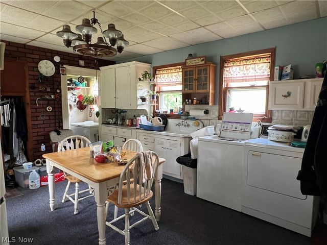 26 Daniels Avenue, Conneaut, OH 44030
