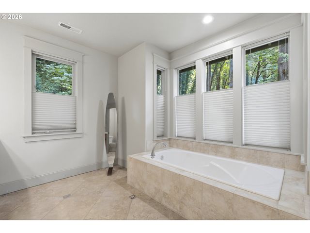 17410 UPPER CHERRY Ln, Lake Oswego, OR 97034