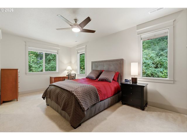 17410 UPPER CHERRY Ln, Lake Oswego, OR 97034